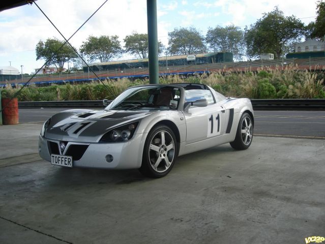 VX220 at Pukehohe Race Track 1 April 2007 - 2.JPG