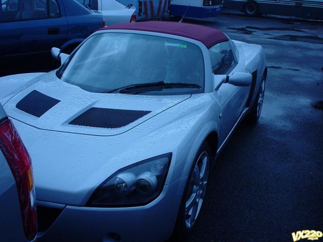 3.VX220 The Day it arrived at the Dealers.JPG